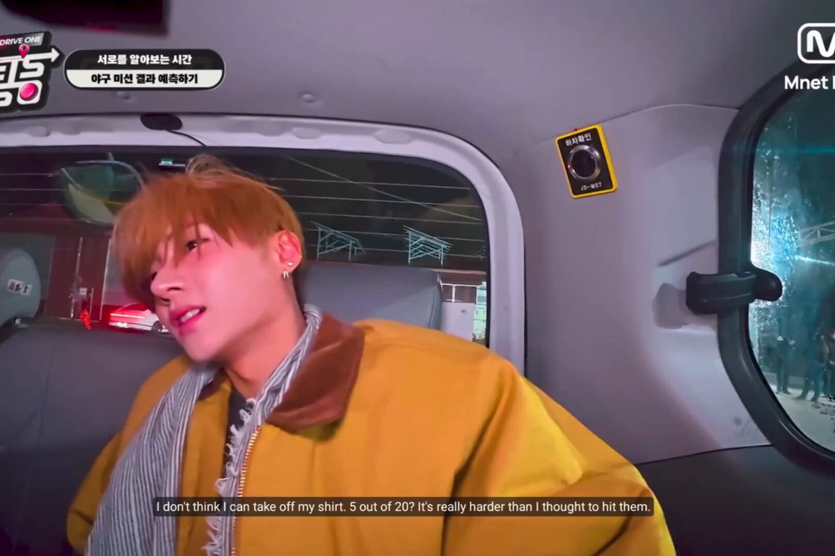 🥀 ah but leo hyung just can’t do it 🦁 bring it on! 🥀 but his posture is a bit… 😭😭😭