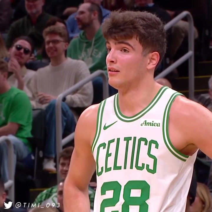 Third straight win for Boston, and third straight shout-out to Hugo Gonzalez! ☘️ 6 points, 11 rebounds, 2 blocks and team-high +21 in career-high 37 minutes off the bench for the 19-year-old rookie in a BIG comeback win: