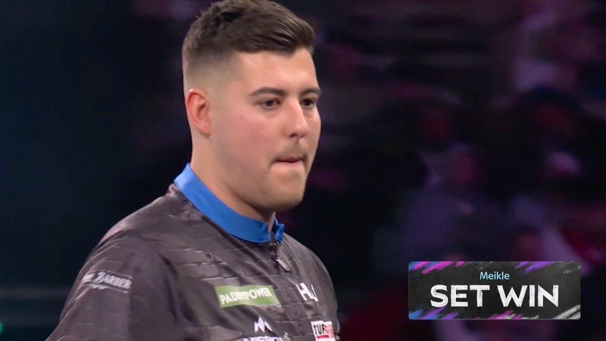 MEIKLE PULLS ONE BACK! Is there a comeback on the cards here? Ryan Meikle wins a set-deciding leg with ease to threaten a comeback against Jonny Tata! 📺 #WCDarts | R2