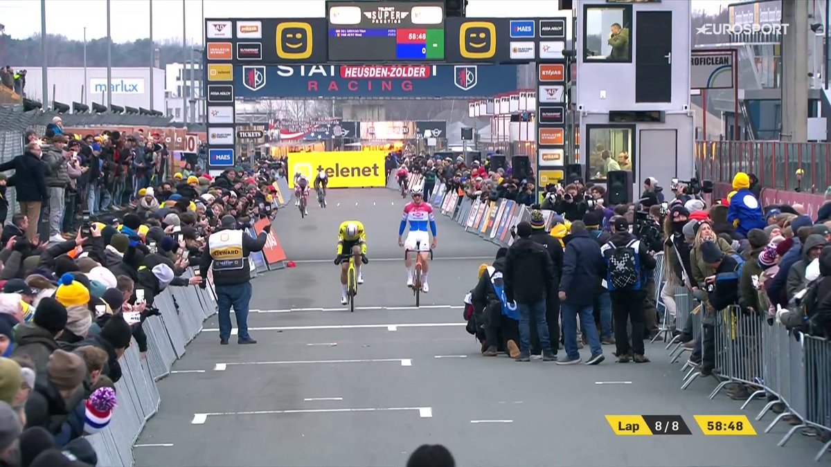 โ๐จ LA ๐ป๐ผ๐ต๐ฌ๐ณ๐จ๐ซ๐ถ๐น๐จ SE VEULVE A QUEDAR SIN GASOLINA ๐ Van Aert se vuelve a despedir de la victoria por solo unos centรญmetros y su primera victoria en ciclocross en este 2025 tendrรก que esperar tras un esprint agรณnico ante Del Grosso #SPHeusdenZolder
