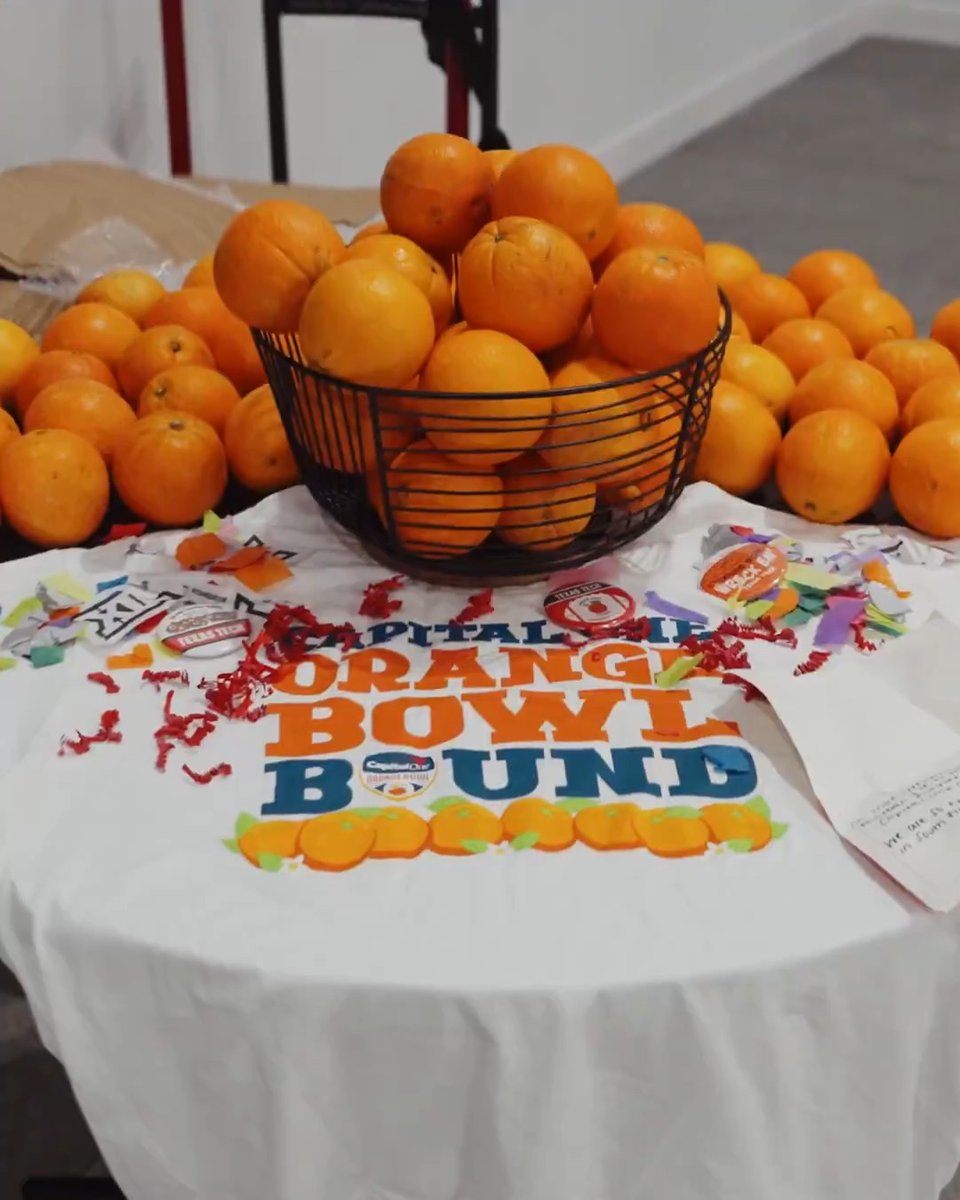 Little taste of Florida arrived in West Texas ๐ #WreckEm | Capital One Orange Bowl