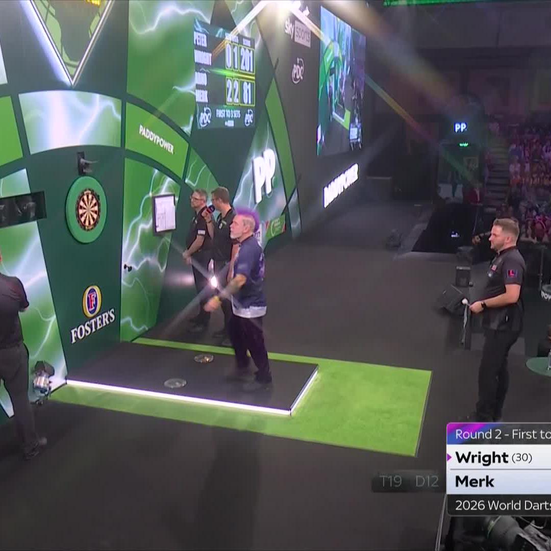 Was für ein Moment für Arno Merk - die Matchdarts zum 3:0 gegen Peter Wright! #DAZNmoment Die gesamte #DartsWM seht Ihr live auf DAZN. #DARTZN