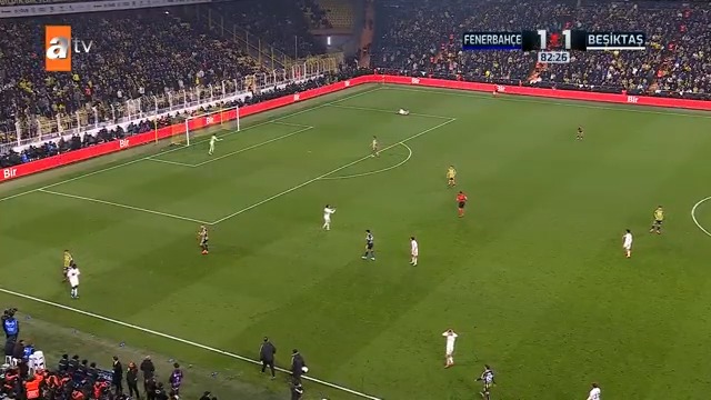 Beşiktaş’ın net penaltısı verilmedi!