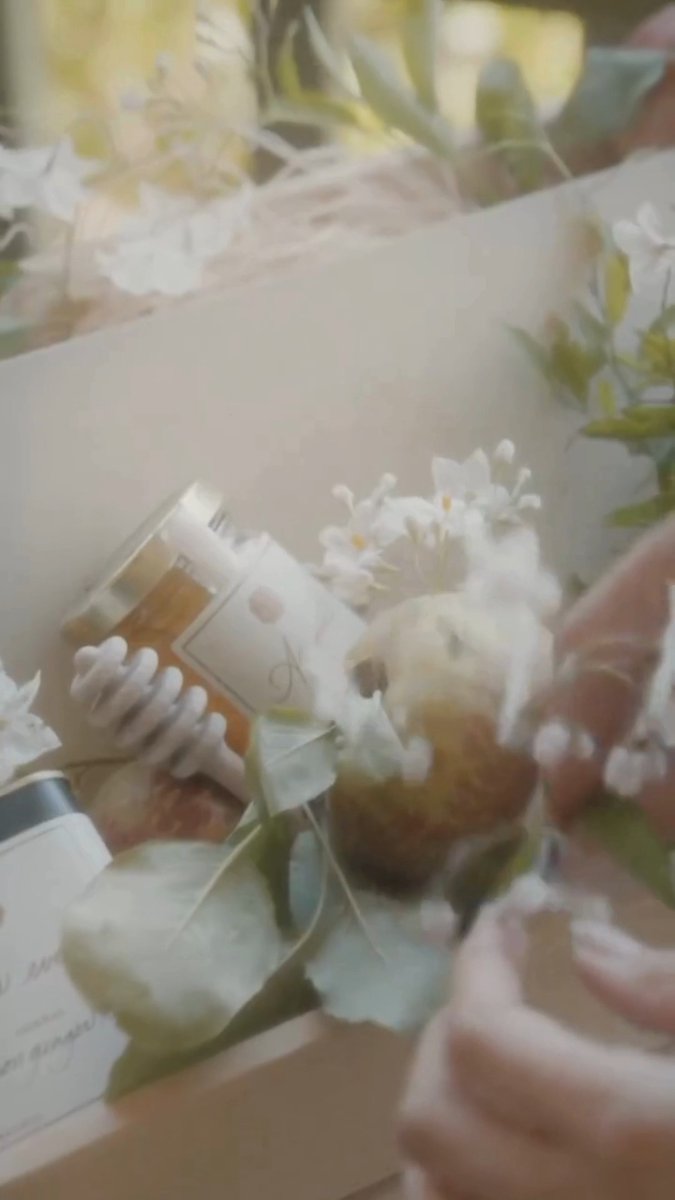 Meghan, Duchess of Sussex shared some tips on thoughtful gifting and making guests feel welcome in your home✨ She showed off some products from her brand 'As Ever' as inspiration for the holiday season, writing "Love is in the details" 💕 📽️ : #Meghan #AsEver