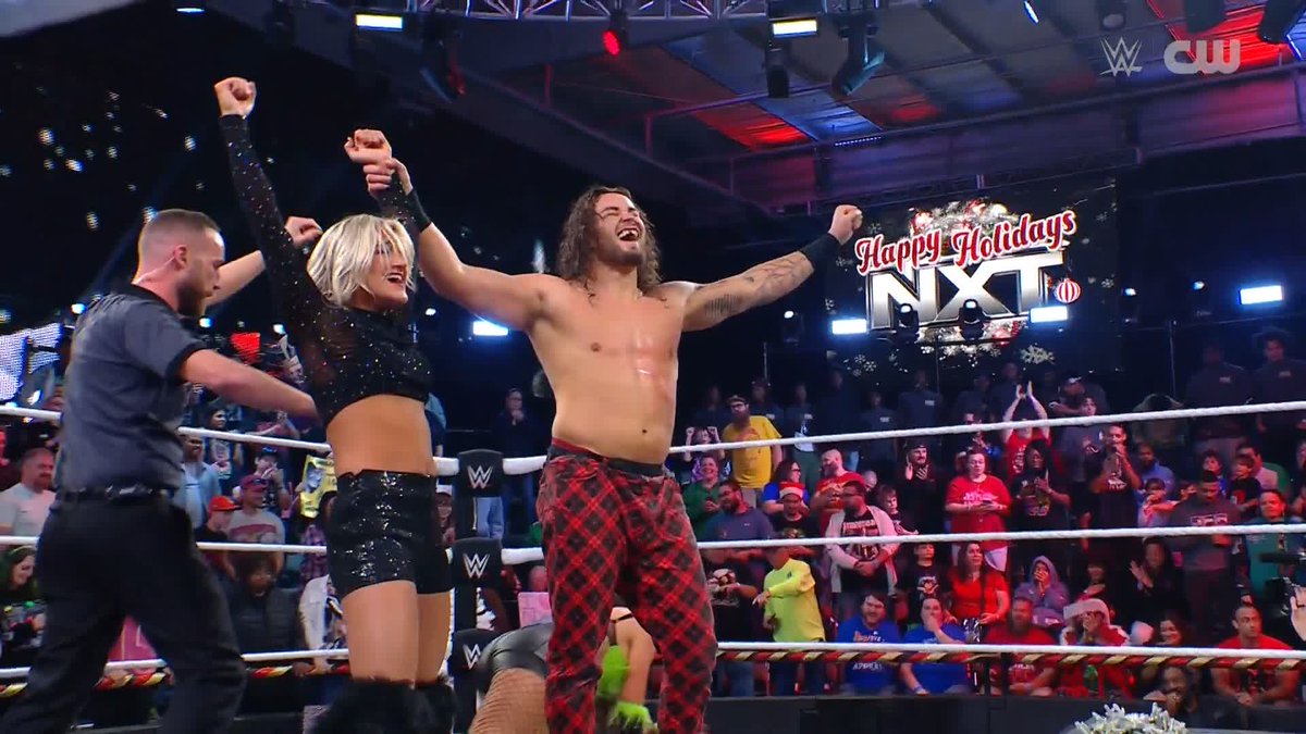 WHAT. A. MATCH. Shiloh Hill and Skylar Raye picked up the win in our Christmas Chaos Match!!!