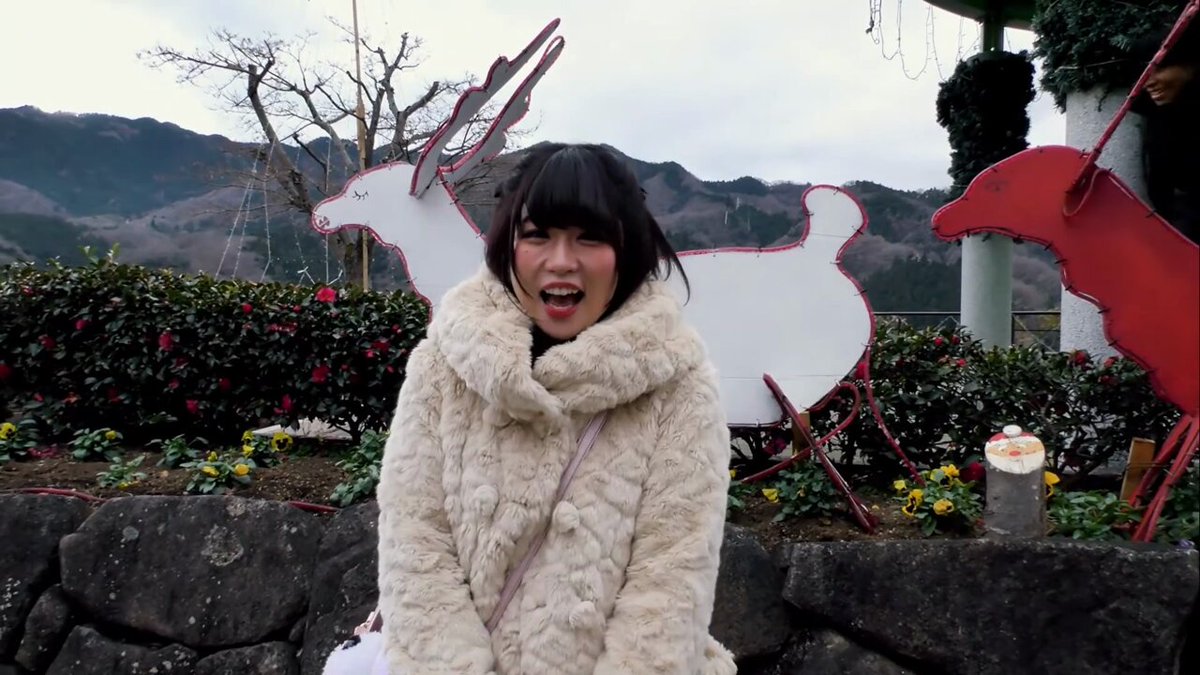 Kris Wolf tries to surprise Tam Nakano from behind. #STARDOM #中野たむ #クリス・ウルフ