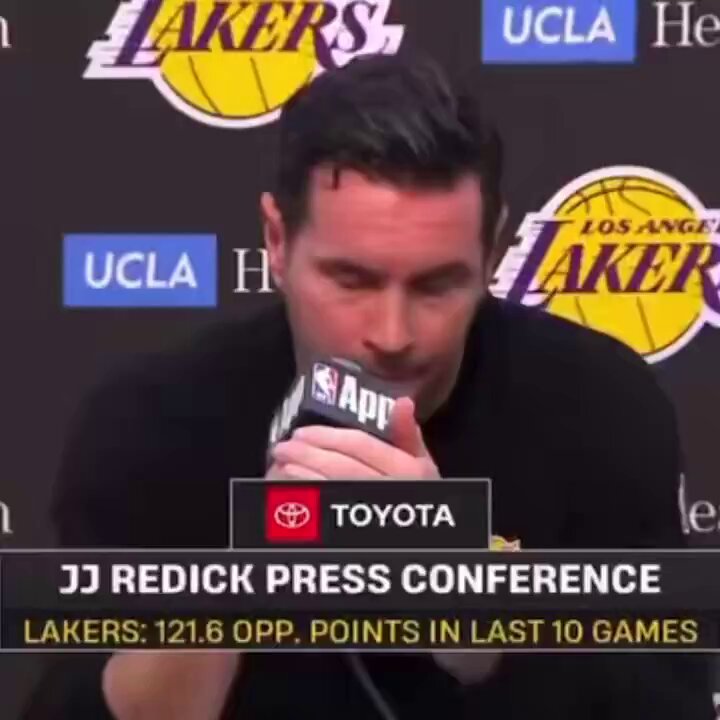 JJ Redick took a SHOT at one of the Lakers players: “We had a guy the other day who plays a lot, who didn’t know what a flood was in the middle of a game.”👀
