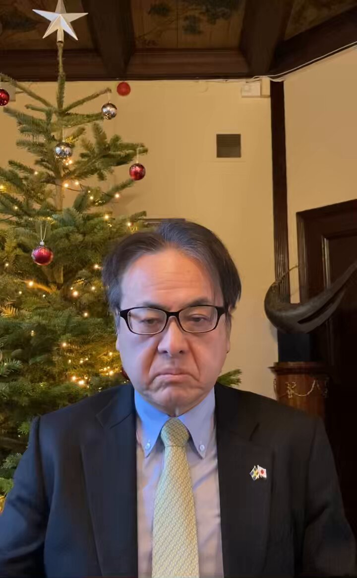 Detta är min andra jul i Sverige! Här är min hälsning till er så här i slutet av året. God jul och gott nytt år!
