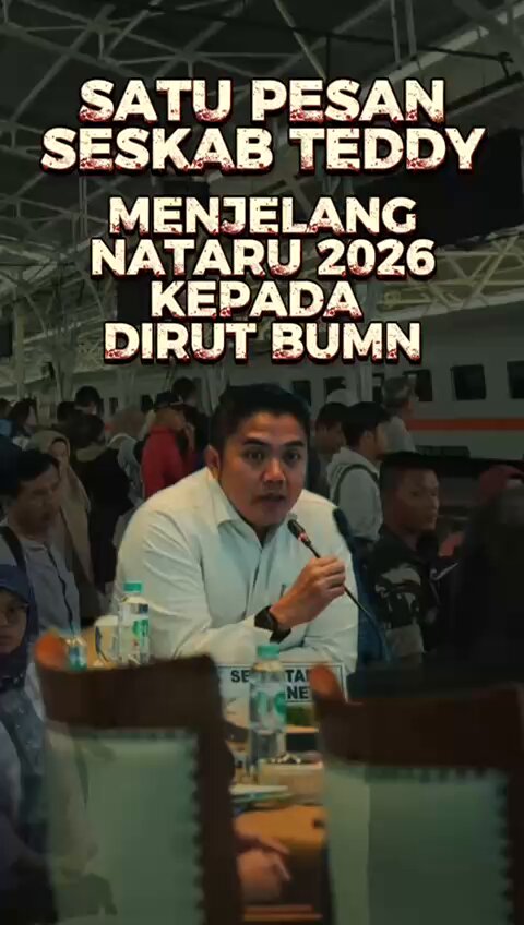 🎄✨🎁 Dalam menyambut Natal 2025 🎄 dan Tahun Baru 2026 🎆, mari kita jaga keselamatan 🛟, kenyamanan 🚌, dan kebahagiaan 😊 bersama 🤝. Semoga momentum liburan ini membawa damai 🕊️ dan sukacita Natal ✨ bagi seluruh keluarga Indonesia 👨‍👩‍👧‍👦🎁 🚆🛫🛳️🔍 Seskab Teddy mengingatkan agar pelayanan publik 🏛️, khususnya transportasi 🚍🚄✈️, terus diperbaiki 🔧 dan dioptimalkan 📈 demi kenyamanan masyarakat 🙏 agar perjalanan libur akhir tahun 🎄🎆 berjalan lancar ✅ dan aman 🛡️ 🤝🏛️🚨 Seskab Teddy juga menekankan pentingnya sinergi 🤜🤛 seluruh jajaran pemerintah 🇮🇩 dan BUMN 🏢 untuk memberikan layanan terbaik 🌟 serta menjaga titik-titik rawan ⚠️ demi terwujudnya ZERO ACCIDENT 🚫💥 🎄✨🎁 Selamat Natal 🎅🎄 dan Tahun Baru 🎆✨ Semoga kedamaian 🕊️, harapan 🌟, dan kebahagiaan 😊 selalu menyertai kita semua 🤍🎁