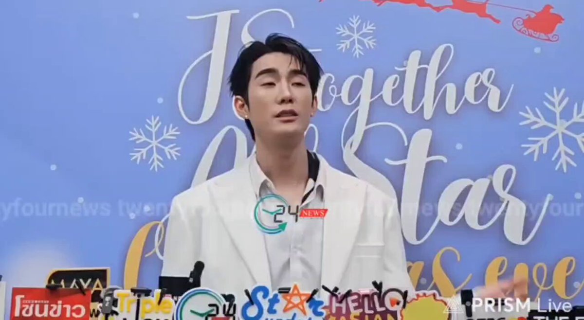 ฟอสชัดเจนมาตลอด ไม่เสิร์ฟโมเม้นตามใจสว. อยากทำ เดี๋ยวทำเอง และฮีจะเสิร์ฟตัวเองเท่านั้น กุชอบ!! 55 🦊 : ผมไม่ชอบให้ใครมาบอกว่าผมต้องทำอะไร 🦊 : บุ๊คไม่ได้ขอ สิ่งเดียวที่บุ๊คทำคือ ฟังฟค. แล้วถามว่าทำได้มั๊ย 🦊 : ผมอยากจุ๊บ ผมก็จุ๊บ 🦊 : ทำคือ เสิร์ฟตัวเอง #DrAllyChristmasEvexForce