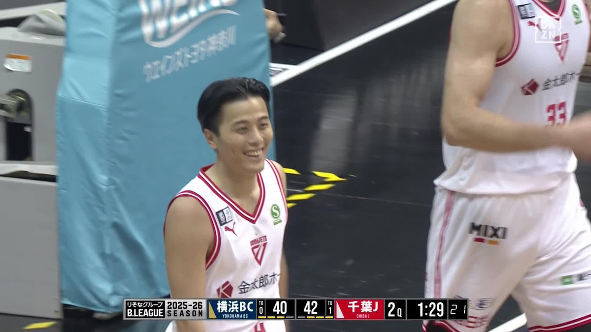 笑みが溢れる😁 ミラクルショット炸裂👀 富樫勇樹がバスケットカウント 🏆B1第16節 🆚横浜BC×千葉J 📺#DAZN LIVE配信中 #Bリーグ #だったらDAZN #りそなグループ 千葉ジェッツふなばし 🛫PAINT IT JETS✨