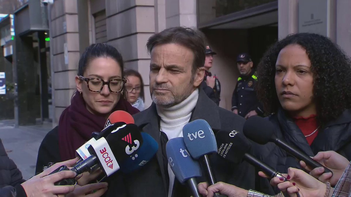 🗣️Jaume Asens , eurodiputat dels Comuns, sobre la denúncia a l'alcalde de Barcelona: "Albiol no pot estar per sobre de la llei. Es pensa que Badalona és EUA i pot actuar com Trump, governant a cop de titular, atiant por i menyspreant els més febles. (...) Però té l’obligació de complir-la."