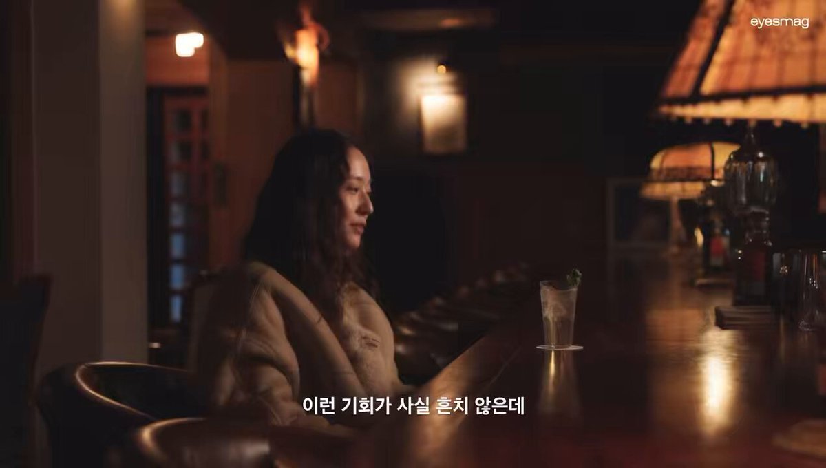 #KRYSTAL: “Please give a lot of attention to my first single Solitary, I would also be thankful if you could look forward to my upcoming projects that will be released next year - a drama and my first full-length album. Merry Christmas.” We will queen 🥹🤍
