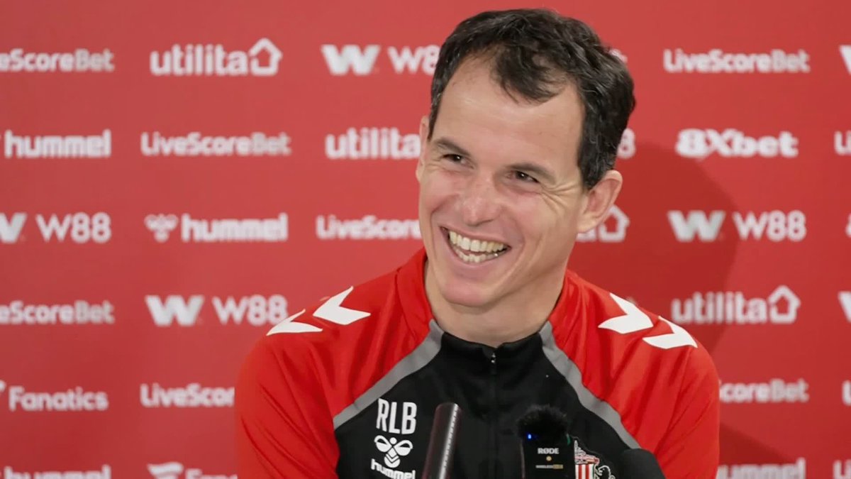 "I chose this squad, if you're not at the level in this league you can't win points" Régis Le Bris reflects on remaining consistent following Sunderland's return to the Premier League and the importance of a 'good energy' after his squad were seen enjoying the darts 🔴
