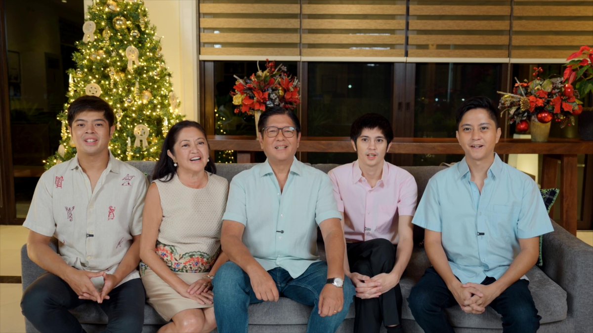 This Christmas, we come together as one nation to celebrate faith, family, and compassion. May love, kindness, and goodwill guide our homes and communities today and in the days ahead. 𝙈𝙖𝙡𝙞𝙜𝙖𝙮𝙖𝙣𝙜 𝙋𝙖𝙨𝙠𝙤 𝙨𝙖 𝙖𝙩𝙞𝙣𝙜 𝙡𝙖𝙝𝙖𝙩. 🎄🇵🇭