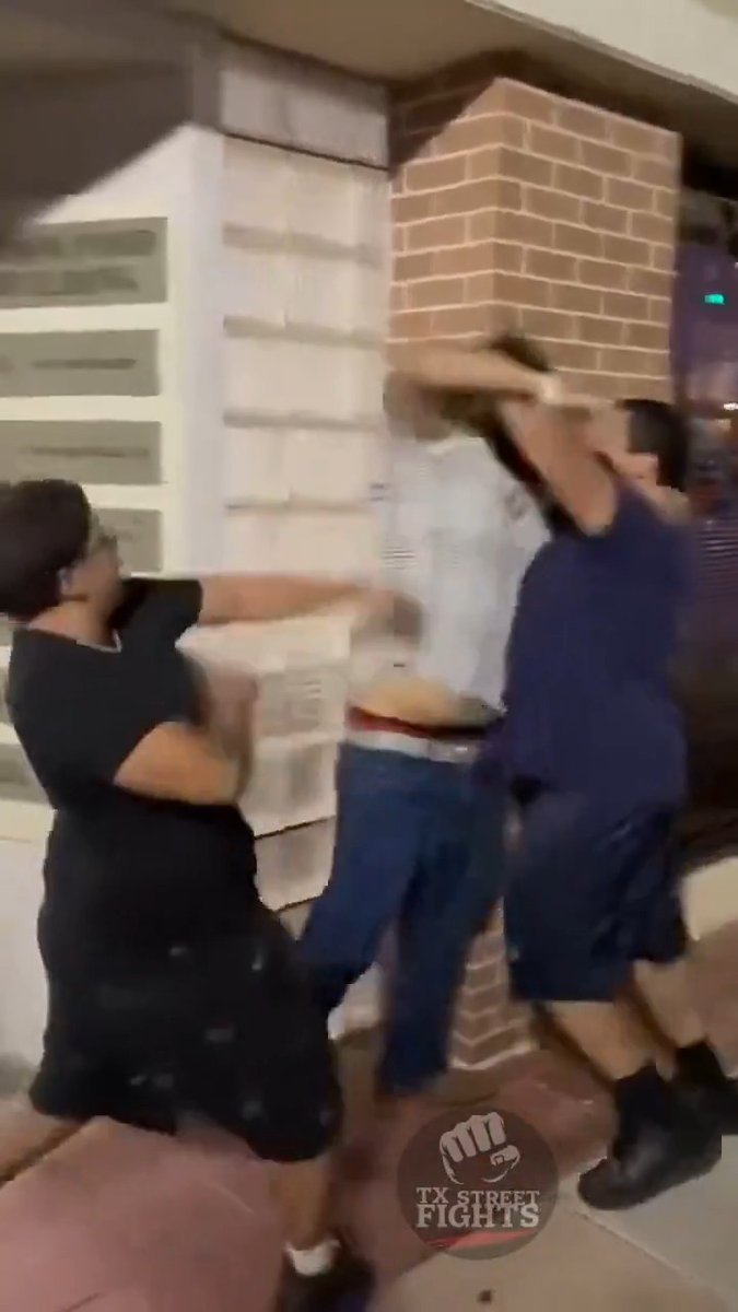 Crazy: fight & 🔫 Downtown San Marcos TX 2025