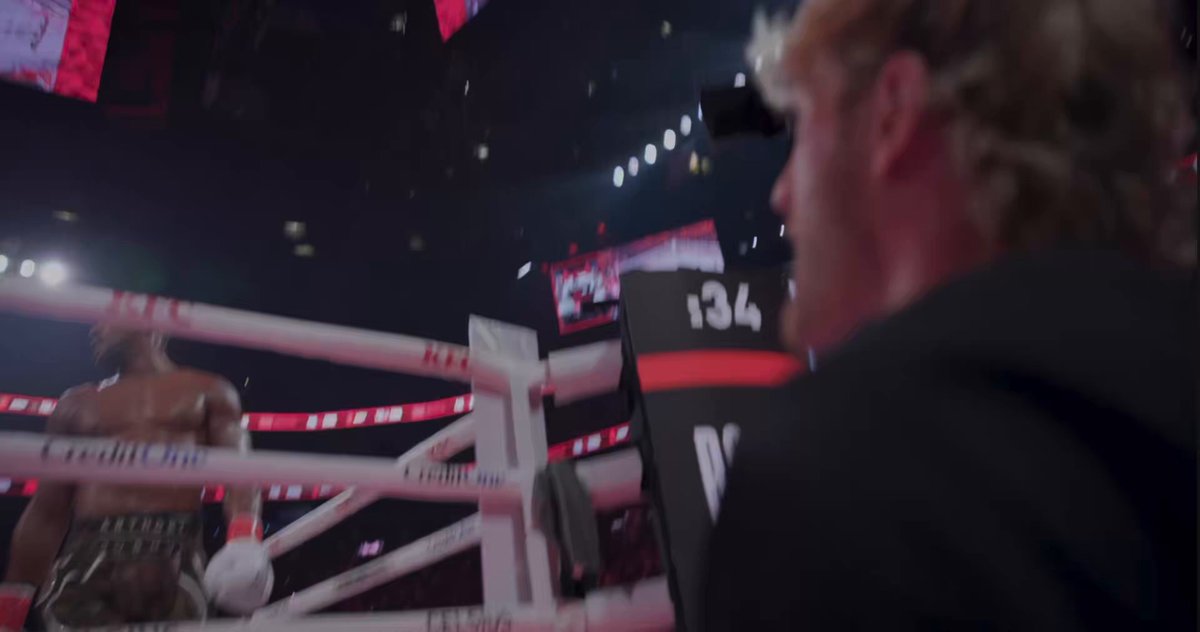 ‼️ Anthony Joshua smirked at Logan Paul when Jake Paul landed a shot 🗣️😆 [Via - Logan Paul’s YT]