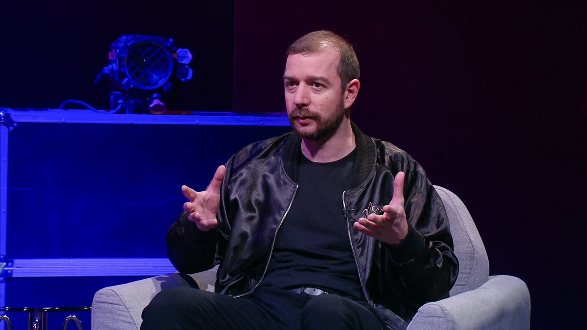 Zbog čega priče istraživačkih novinara u Srbiji ne dobiju svoj sudski epilog? Koliko je duboko kriminal u Srbiji povezan sa državom? Koje priče su obeležile deset godina rada redakcije KRIK? Stevan Dojcinovic u 360 stepeni sa Branislav Šovljanski. Večeras u 21 sat.