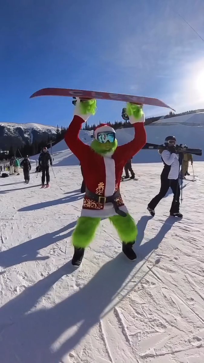 he's a mean one, smooth tho 🤌 via johnathanbuckhouse on IG #XGames #Snowboarding