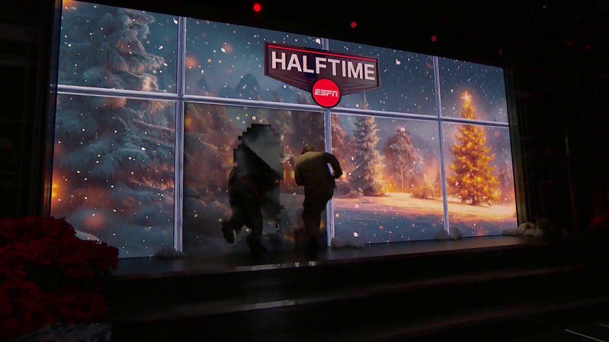 Shaq just ran through a wall 😂