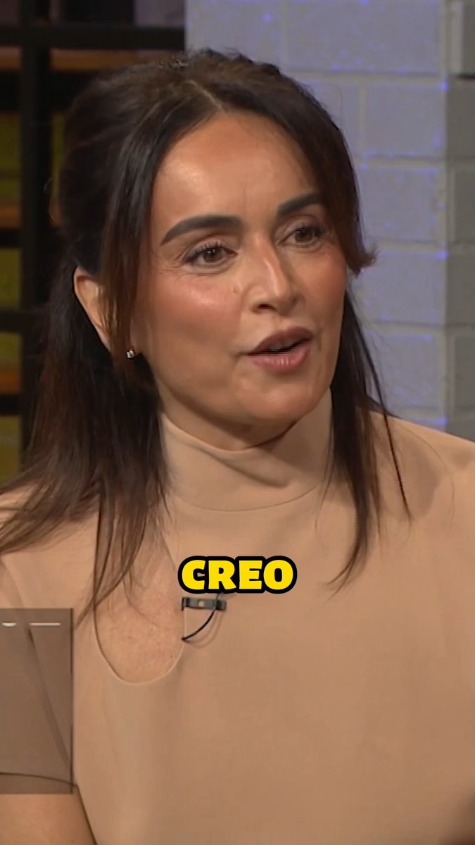 Ana de la Reguera comparte con Montserrat su experiencia con una mujer. #MontseYJoe, #LoMejorDeUnicable