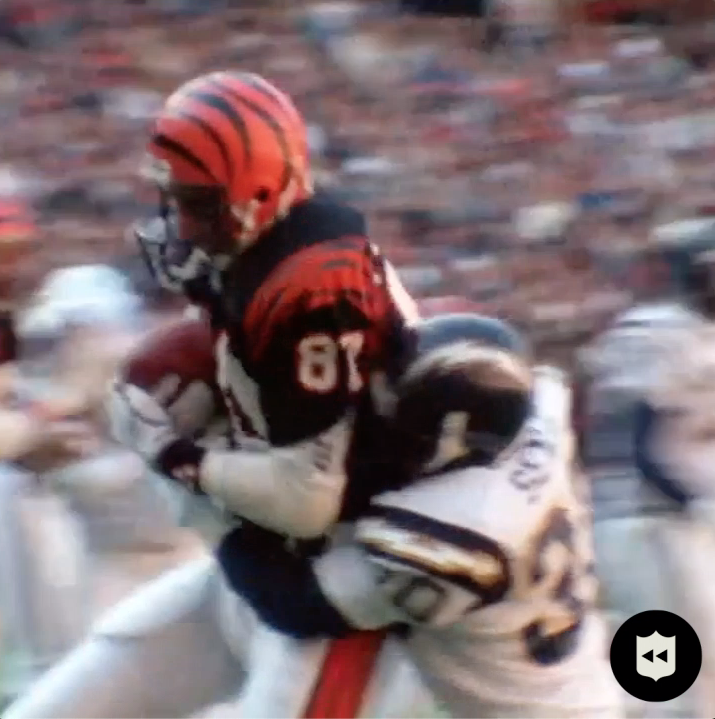 THROWBACK: One of the most underrated wide receivers in #NFL history, Cincinnati #Bengals great Cris Collinsworth. • 3× All-Pro • 3× Pro Bowler • All-Rookie Team (1981) • Cincy 50th Anniversary Team Collinsworth is 6-foot-5 & ran a 4.38 40-yard dash.