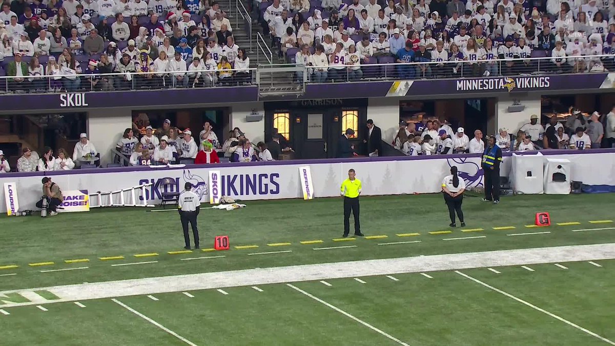 Netflix rented out a field level suite to promote the upcoming Peaky Blinders movie during one of its Christmas Day NFL games. Pretty smart