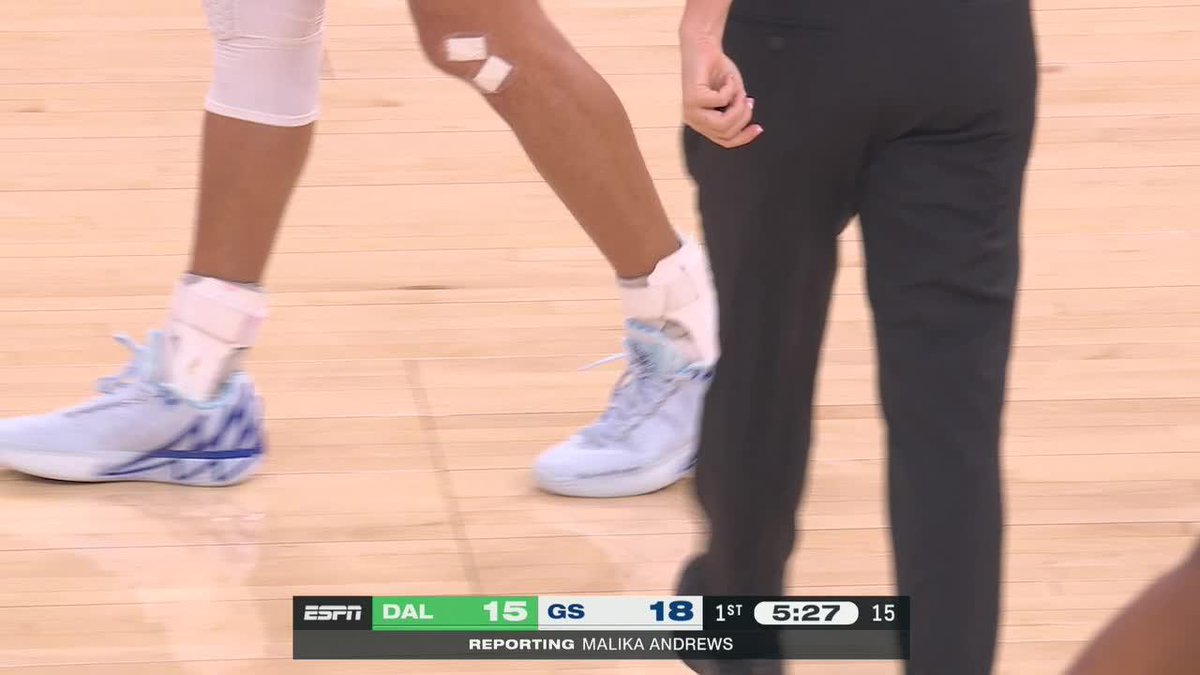 Steph wearing Klay’s shoes for #NBAXmas 💙
