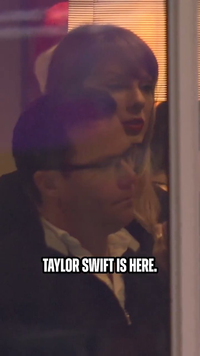 Taylor Swift attends the last Chiefs home game of the season ❤️