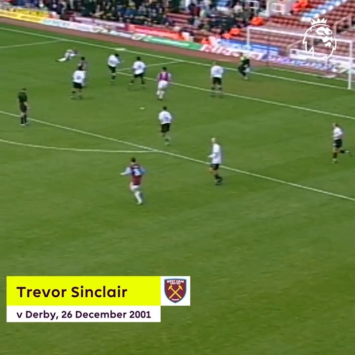 📅 On this day, 24 years ago, Trevor Sinclair bagged an absolute beauty on Boxing Day for West Ham. ✂️⚒️