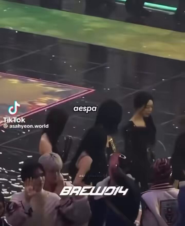 BABYMONSTER’s Asa and aespa’s Karina share an interaction at the Gayo Daejeon 2025 Festival.