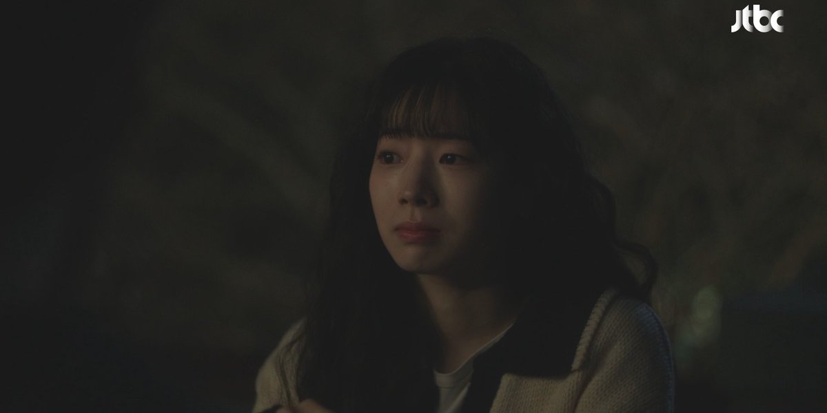Dahyun going from happily eating to tearing up when she thought of the kimchi fried rice Junseo's mother who just passed away used to make 🥺