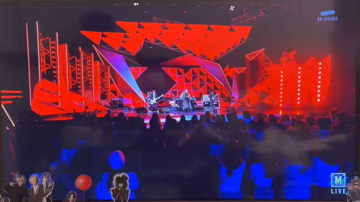 MステSUPER LIVE 2025🎤🎸 今年はラルクで始まって ラルクで終わったの嬉しい🌈 安心して年が越せそう😌 35周年の発表待ち遠しすぎる 早くライブ行きたいよー🥺💓 #MステSUPERLIVE2025 #ラルク #ラルクアンシエル #LArcenCiel