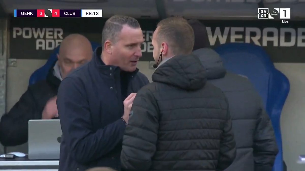 🤔 | Geen penalty voor KRC Genk, maakte Lawrence Visser de juiste beslissing? 🔍🖐️ #GNKCLU