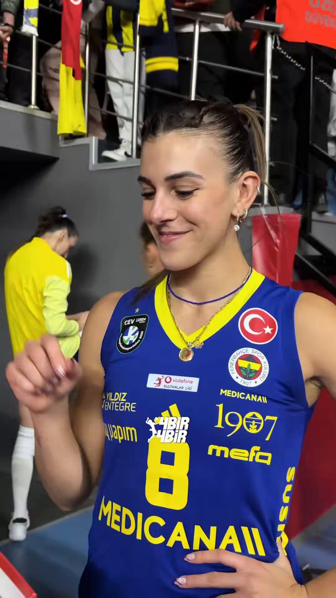 🥰🥹 𝐀𝐝𝐯𝐞𝐧𝐭 𝐂𝐚𝐥𝐞𝐧𝐝𝐚𝐫 𝐓𝐢𝐦𝐞!! Yeni yıla girmeden Sultanlar Ligi ekiplerine küçük sürprizler hazırladık! 𝗣𝗮𝗿𝘁 𝗜𝗜: Fenerbahçe Medicana 🎄