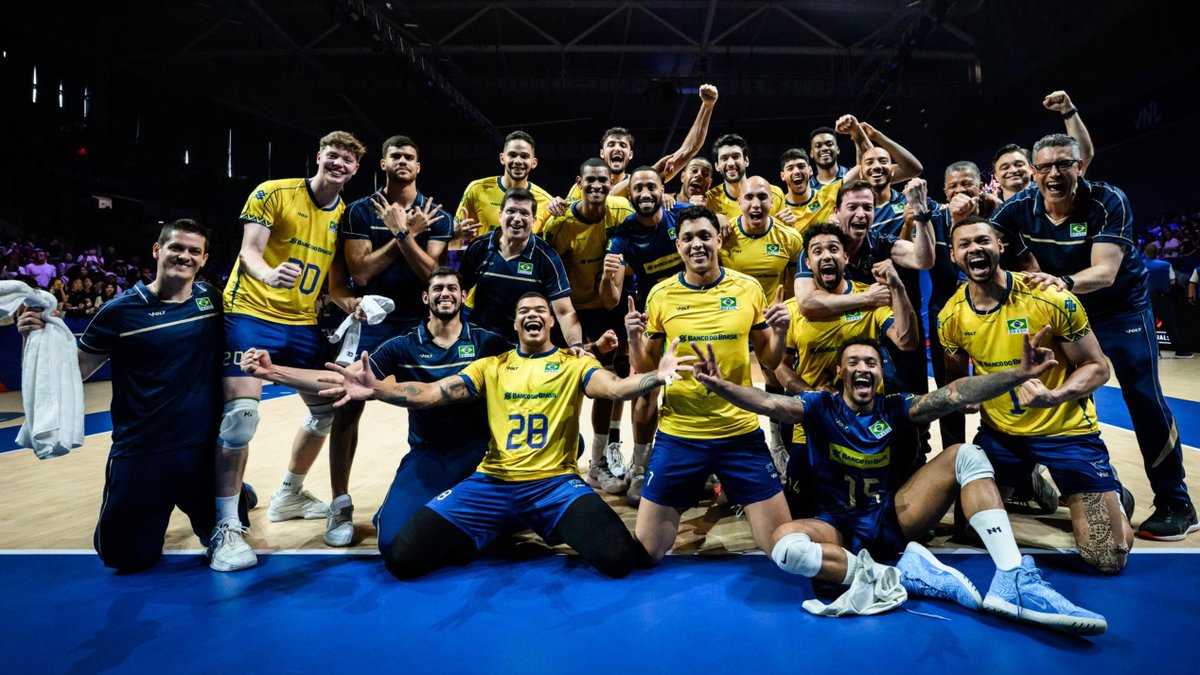 #VNL2025 Recap: BRONZE FOR BRAZIL 🥉 Team Brazil 🇧🇷 secured the bronze medal at #VNL2025, their first since the gold in 2021, a statement return for one of the sport’s true powerhouses. 🔥🏐 📺 Relive it on VBTV: 🏐 #Volleyball #Volei #BePartOfTheGame