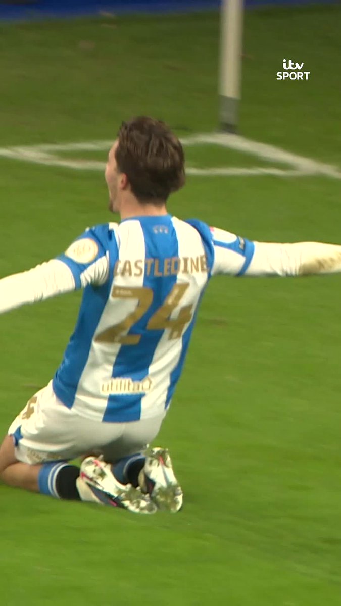 The one-two with a backheel rounded off with a first-time finish 😮💨 Leo Castledine combines with Bojan Radulovic as Huddersfield Town put FIVE past Port Vale!