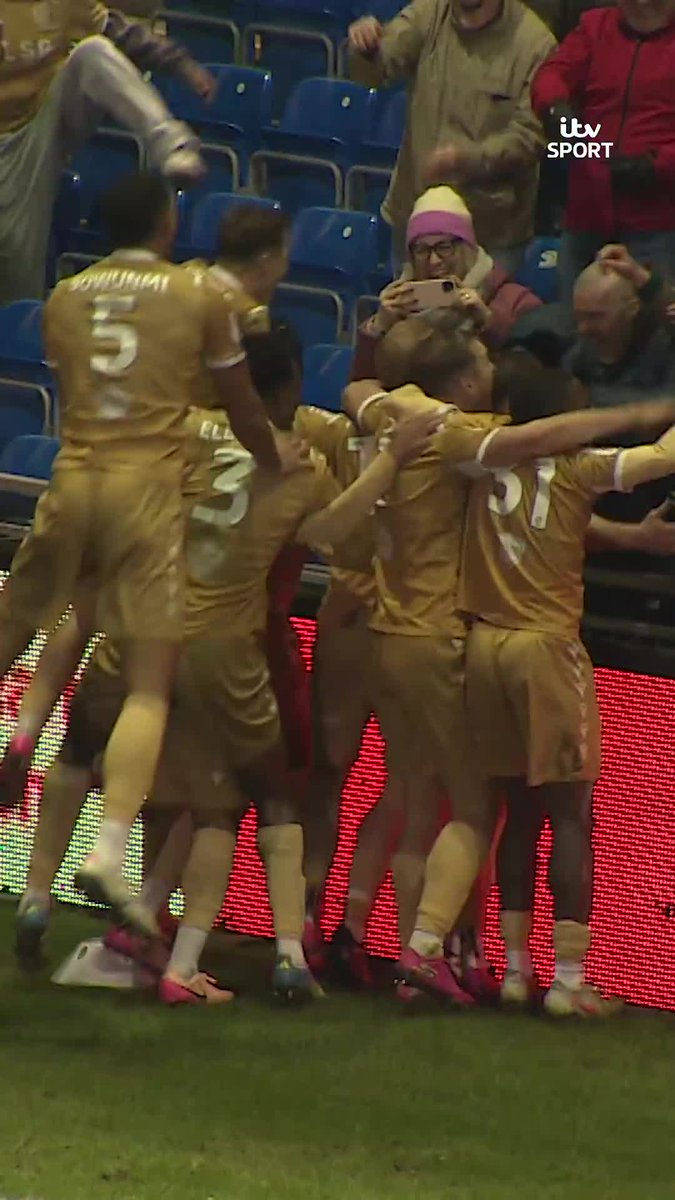 Comeback complete ✅ Ben Thompson scored the winner in stoppage time for Bromley FC as they comeback from 2-0 down against Bristol Rovers!