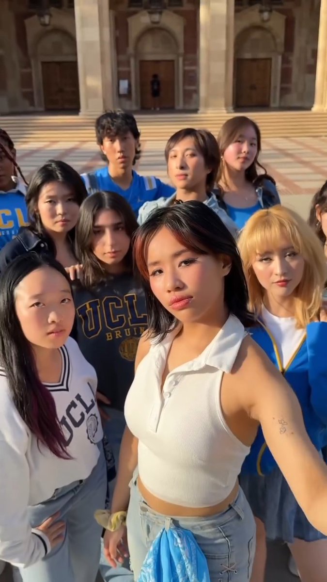 Heading into 2026 like 💛💙 KATSEYE