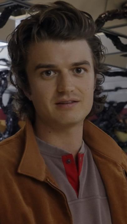 Joe Keery and Gaten Matarazzo behind the scenes of their Stranger Things 5 Vol. 2 BRAWL
