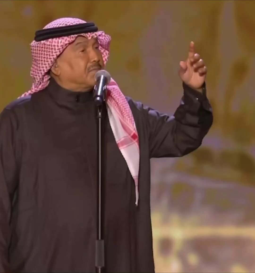 الله يديمك ياكبير .. 💙🎼 #محمد_عبده_في_البحرين