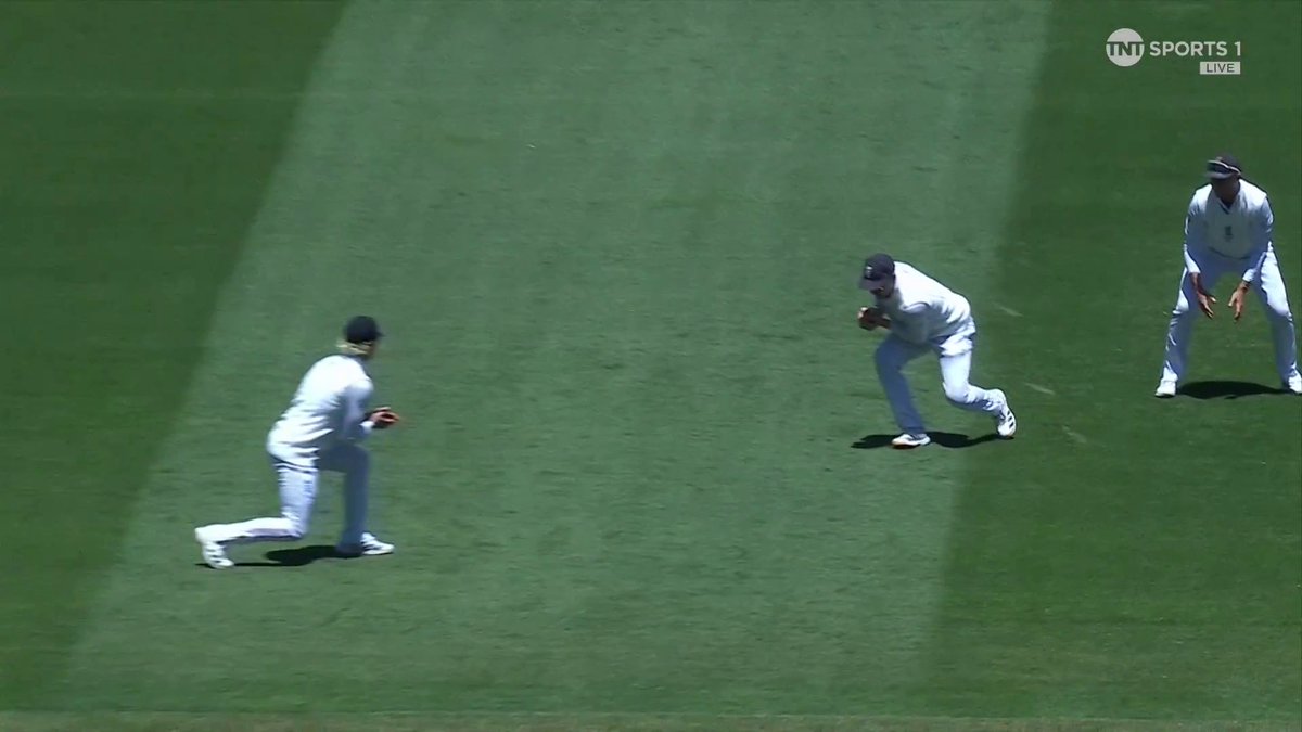 STOKES HAS THE BREAKTHROUGH 💥 📺 Watch #TheAshes LIVE on TNT Sports and discovery+