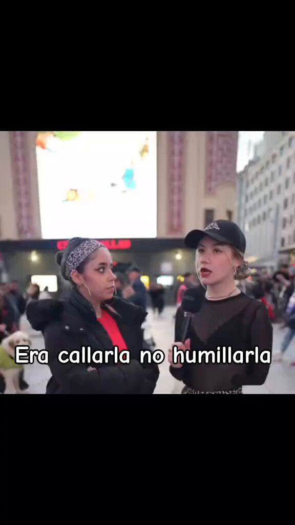 Era callarla no humillarla...