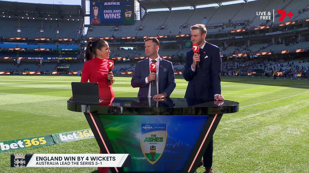 Mel: "How do Australia reflect on what could have been done better?" Ricky: "They've only got themselves to blame with their batting today. Yes, it was difficult, but some of the dismissals we saw weren't good enough for Test match cricket." #Ashes