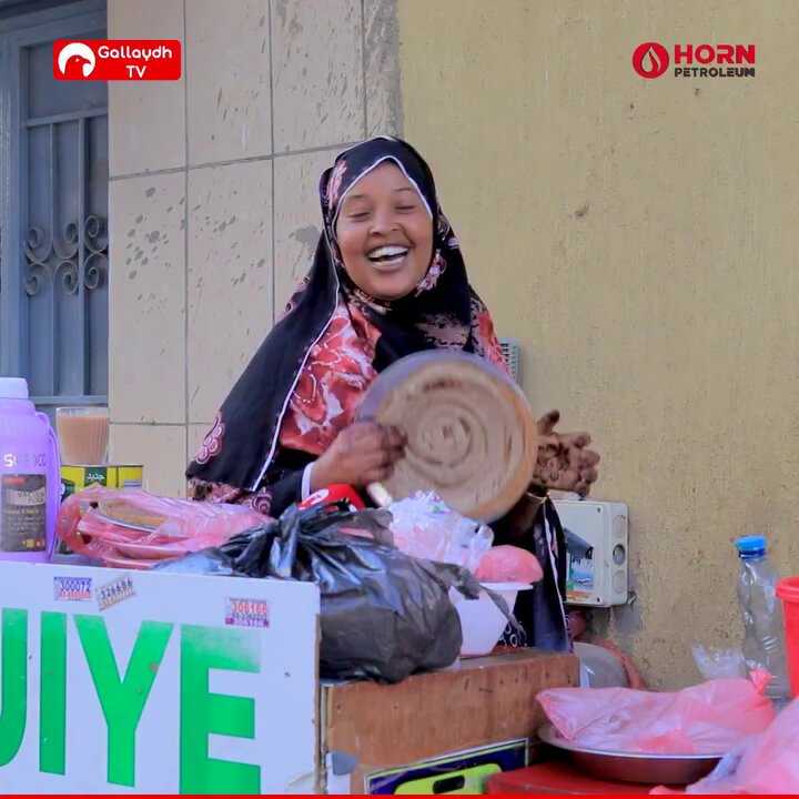 She is a young woman and a small business owner who runs a street food restaurant in the capital city of the Republic of Somaliland.This morning, she offered free breakfast to the public in celebration of #Israel recognition of #Somaliland. A beautiful gesture of patriotism &amp; joy