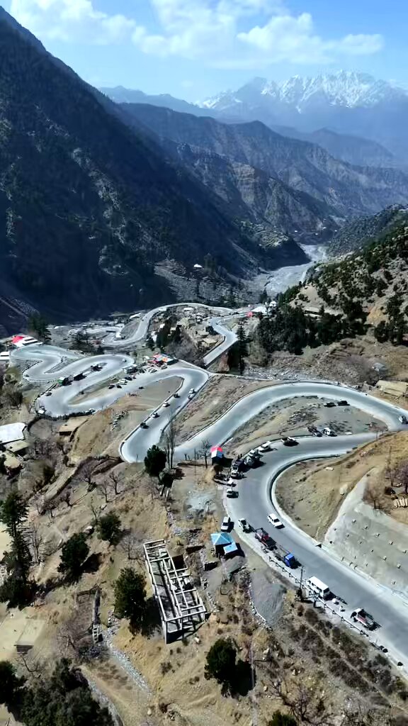 Baradam / Baroghil Road Lower Chitral, KPK. 🇵🇰
