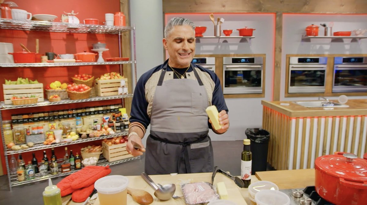 Hollywood's brightest stars are trading the spotlight for the heat of the kitchen on this season of Worst Cooks in America: Reality Check ✨ #WorstCooks is all-new with Jeff Mauro and Tiffany Derry Sunday, January 4 at 8|7c.