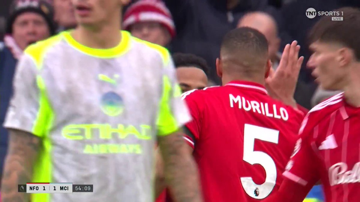 Nottingham Forest level it up! Omari Hutchinson finishes off a well-worked team move in style 🎯 TNT Sports &amp; discovery+ UK