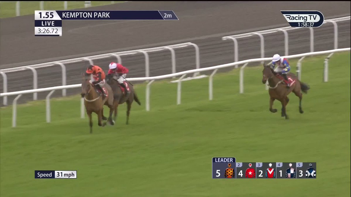 Three from three over fences! Mambonumberfive strikes in the Wayward Lad for King George-winning team Ben Jones and Ben Pauling Racing 👏 Kempton Park Racecourse