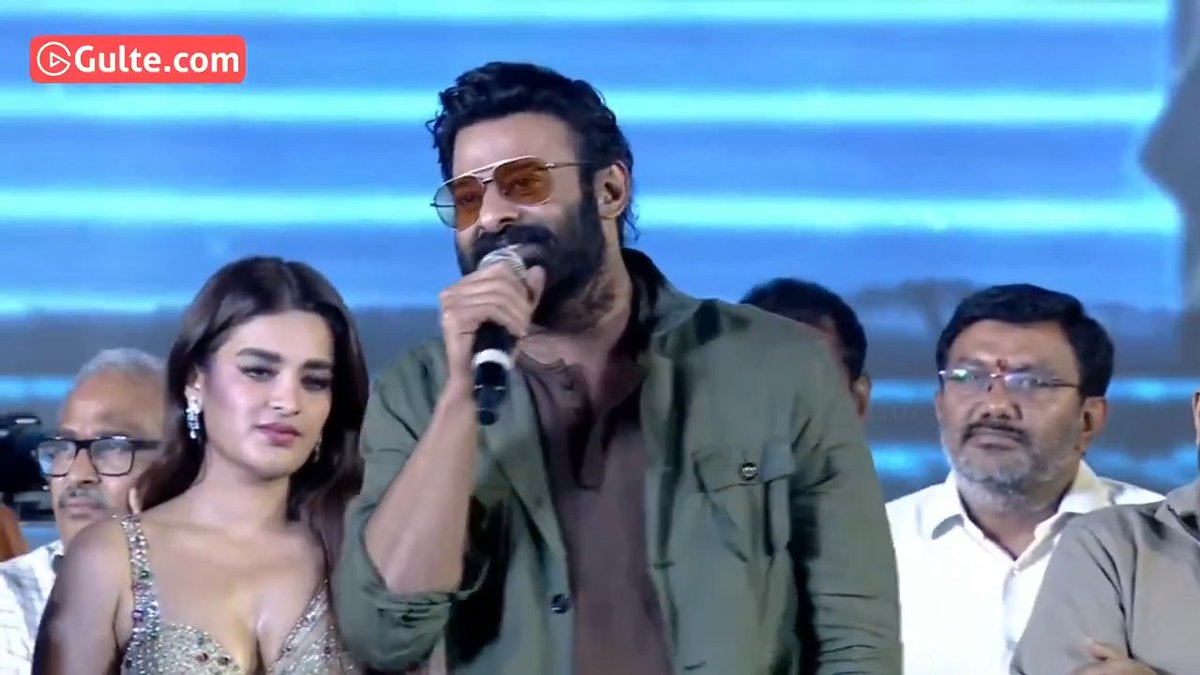 #Prabhas : "ఏది ఏమైనా... మన Darling #Maruthi.. మనకి 15 ఏళ్ళ తర్వాత Entertainment ఇచ్చాడయ్యా... చూస్కోండి. అది సంక్రాంతికి వస్తుంది మరి." #TheRajaSaab
